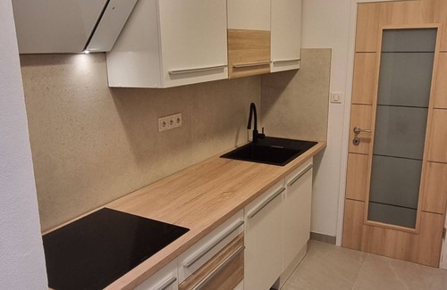 Pridraga Cabaña | Renovated apartment in 130 year old country house
