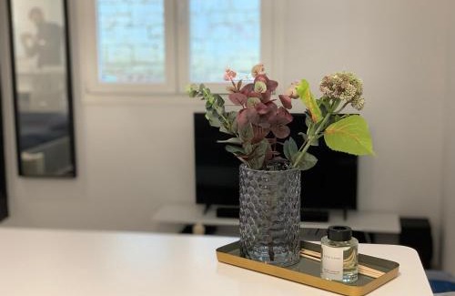 Kifisia Apartamento | Renovated apartment in Kifissia Center near Metro G25