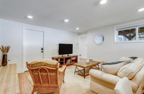 Sunset Hill Apartamento | Renovated Apartment in Seattle 7 Mi to Downtown!