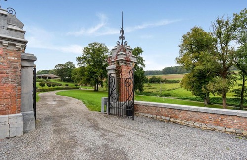 Gesves Casa | Renovated appartment in Castle