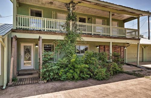 Austin Apartamento | Renovated Austin Apt with Pool at Stunt Ranch!