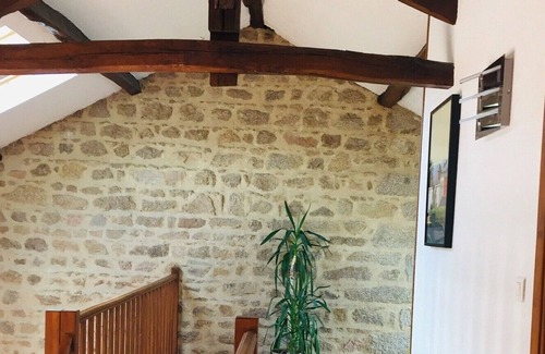 Auriat Casa | Renovated barn, Master bedroom, bedroom with 2 singles and mezzanine double bed