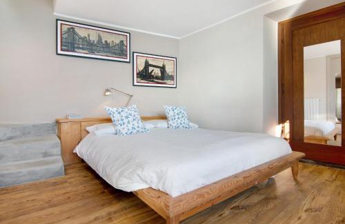 Moltrasio Apartamento | Renovated Barn of the year 1500