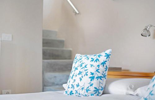 Moltrasio Apartamento | Renovated Barn of the year 1500
