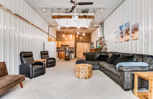 Mather Casa | Renovated barn retreat with firepit, grill, sauna, foosball, kayaks & movie room