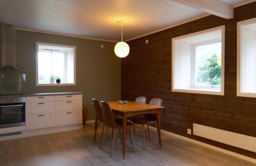 Bjrnsand Apartamento | Renovated barn with a view