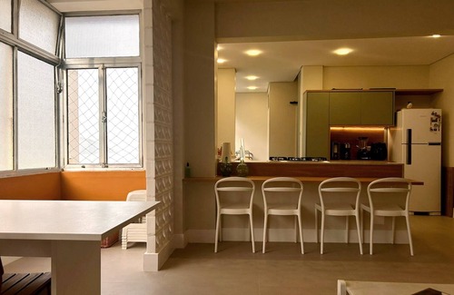 Aparecida Apartamento | Renovated beach view condo within walking distance from the mall.