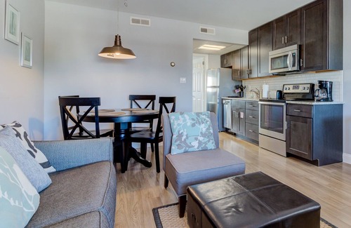Admiral Estates Condominio | Condominio Beach Block recientemente renovado - Spring & Summer 2018 ahora reserva!