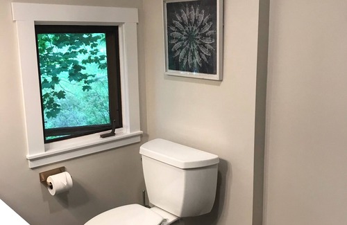 Barnard Cabina | Encantadora cabaña con vista a la cascada y al estanque