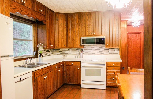 Lake Junaluska Cabina | Cabaña renovada en el lago Junaluska!