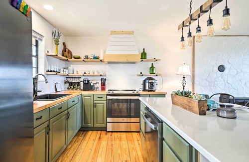 Pikeville Cabina | Renovated Cabin w/ Decks, Views, & Fire Pit!