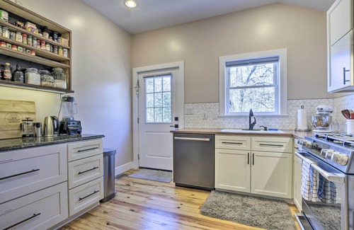 Carrboro Casa | Renovated Carrboro House with Deck & Fire Pit!