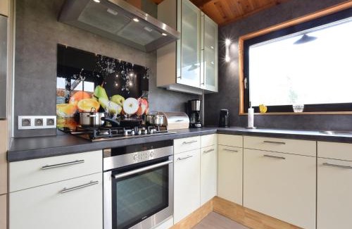 Weris Chalet De Esquí | Renovated chalet near Durbuy, cleaning included