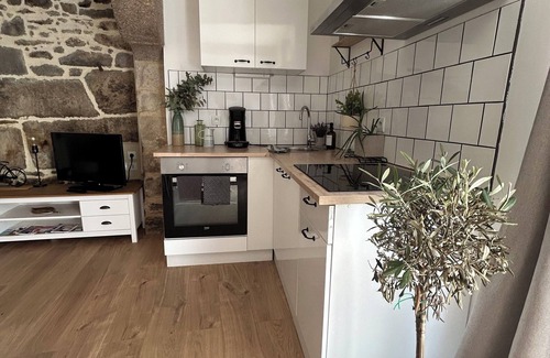 Saint-Carne Casa | Renovated character house with hanging net!
