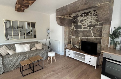 Saint-Carne Casa | Renovated character house with hanging net!