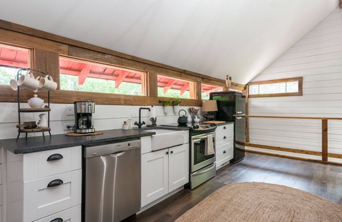 Roswell Casa | Renovated Charming Barn in Historic Roswell