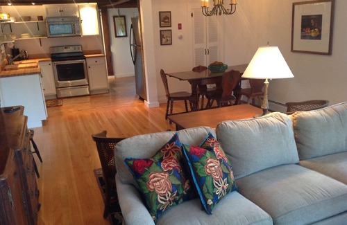 Housatonic Casa | ¡Colonial renovado en el río! Vistas fantasticas