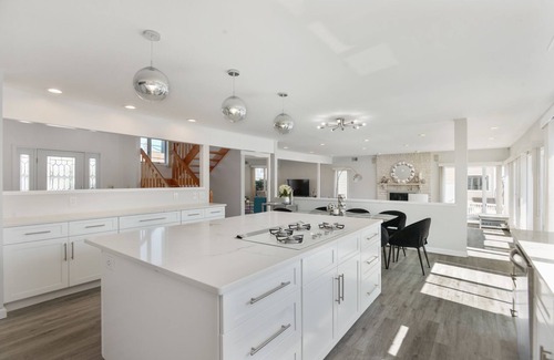 Point Pleasant - Toms River Casa | Renovated Contemporary with Bay views & Pool!