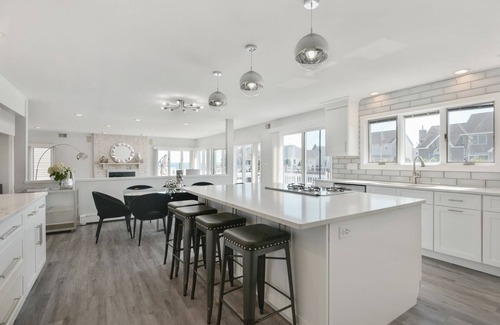 Point Pleasant - Toms River Casa | Renovated Contemporary with Bay views & Pool!