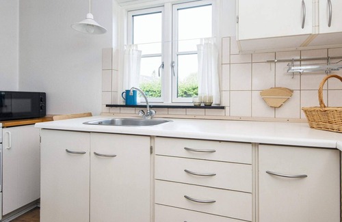 Hvidbjerg Strand Casa | Renovated Cottage Near Beach - By Traum Ferienwohnungen
