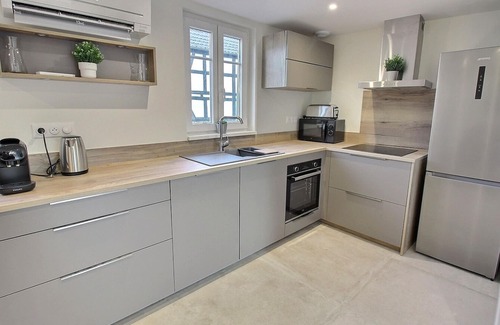Geispolsheim Casa | Casa familiar renombrada con terraza a 17 min de Estrasburgo, cerca de comercios y rutas de vino