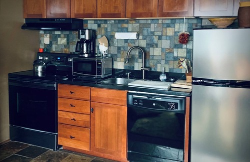 Crested Butte Condominio | Renovado Cozy One Bedroom Mountain View Condo