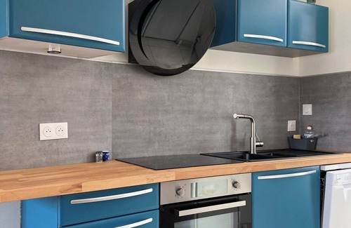 Saint-Malon-sur-Mel Apartamento | Renovated, fully-equipped Compère apartment