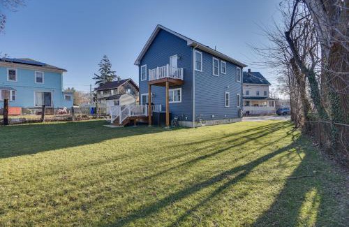 Riverside Casa | Renovated Family Home on Providence River!