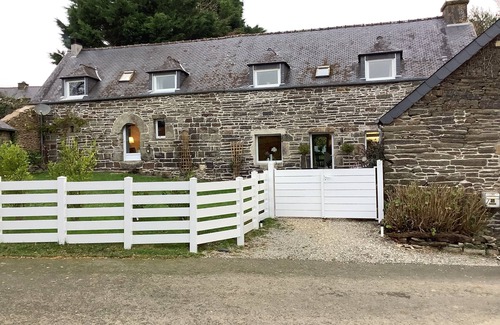 Trebrivan Casa | Renovated farmhouse with garden for rent
