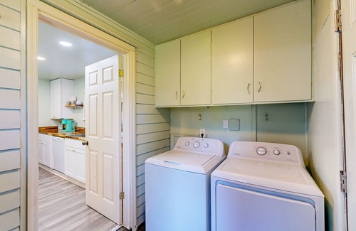 Garden City Casa | Renovated farmhouse with private pond, streaming, full kitchen, central AC, WiFi