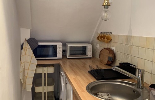 Saint-Berain-sur-Dheune Casa | pueblo renovado gitte en un canal con vistas a la plaza del pueblo