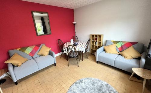 Saint-Fraimbault Casa | Renovated French Village Pavilion House - A Home for Your Next Holiday