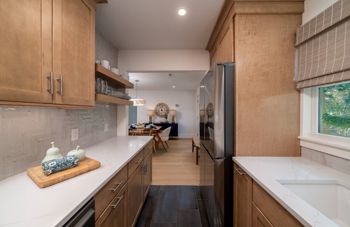 Tarpon Pond Cabaña | Renovated from the Studs up! 3 Bedroom, 2 Bath! Amenity Cards!