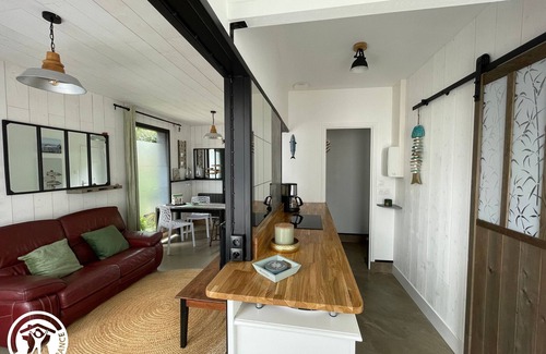 Les Sables d'Olonne Cabaña | Casa renovada cerca de la playa con patio privado, bicicletas y equipamiento para bebés