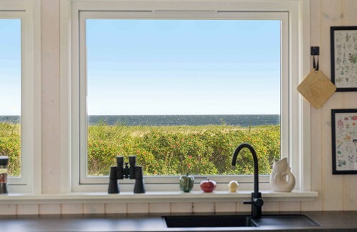 Sjllands Odde Casa | Renovated holiday home, sea view, 50m to beach