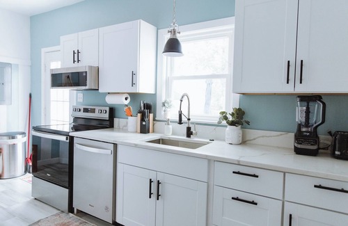 Cape Charles Casa | Renovated Home by Central Park-King Bed! Family Friendly. 2 Blocks to Beach!