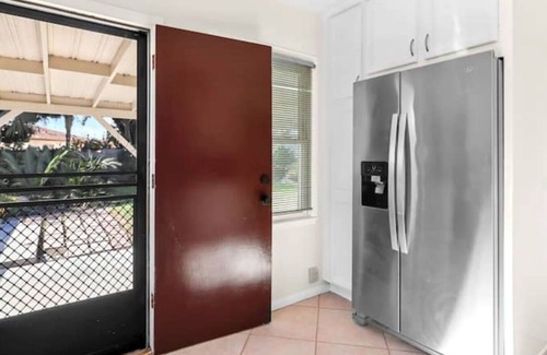 Westminster Casa | Renovated Home in Midway City