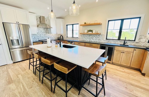 Sandpiper Village Casa | RENOVATED HOME ON THE OCEAN BLOCK!