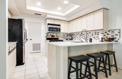 Fairway Village Casa | Renovated Home with Workspace | Sunroom | Outdoor Dining and Pool Access | Extended Stays Welcome!