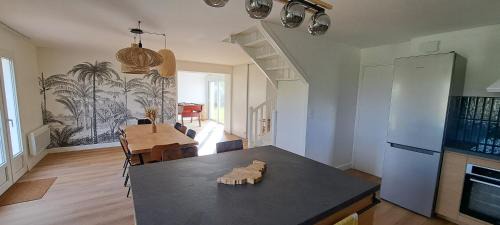 Le Palais Casa | Renovated house 3 bedrooms, sleeps 9