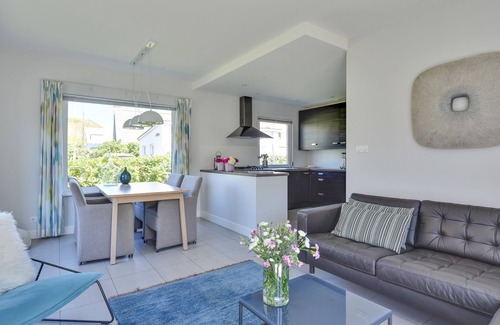 Callantsoog Casa | Casa renovada directamente detrás de las dunas, a sólo 100 metros de la playa, cerca del centro