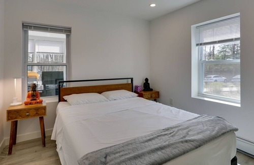 Mohegan Lake Apartamento | Renovated Hudson Valley Apartment w/ Fire Pit!