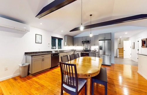 Ludlow Cabaña | Renovated lakefront cottage w/ hot tub, dock, kayaks, swim platform, & firepit