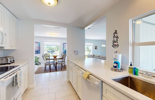 Charlotte Park Casa | Renovated Luxe Waterfront Getaway | Heated Pool, Screened Lanai & Boat Dock