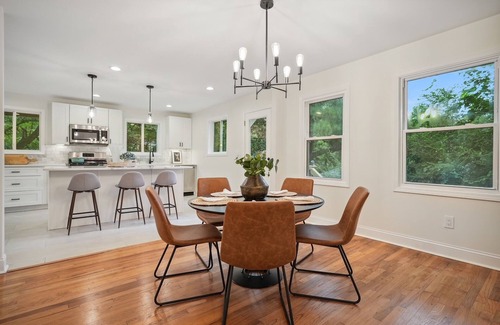 North Decatur Casa | Renovated, modern 4/3 with parking & chefs' kitchen