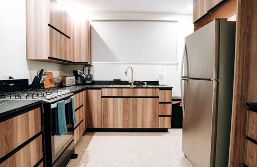 Eleanor Roosevelt Apartamento | Renovated Modern Family House w/Free Parking