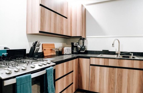 Eleanor Roosevelt Apartamento | Renovated Modern Family House w/Free Parking