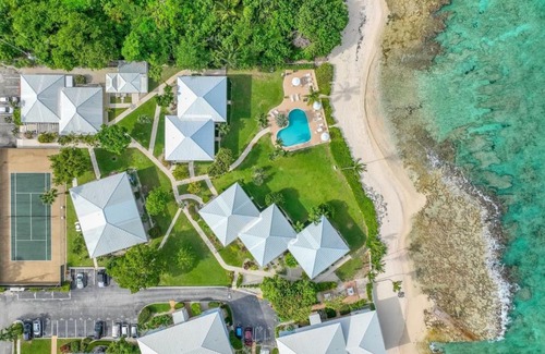 Seven Mile Beach Apartamento | Renovated, Oceanfront 2bd Seven Mile Beach Condo with amazing views