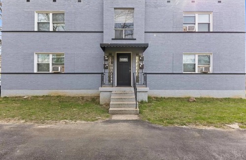 Finneytown Apartamento | Renovated, Private Apt 15 mins from Cincy! pet friendly, long-term&short-term