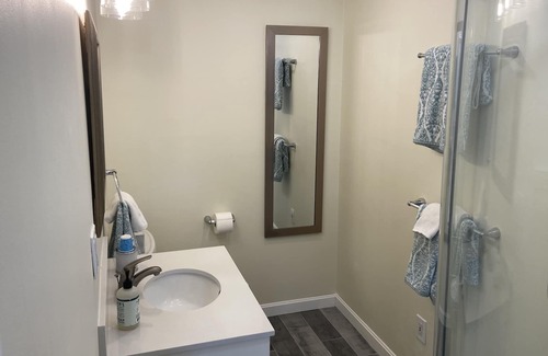 Dartmouth Apartamento | Renovated Private Studio Near Beach and Shopping